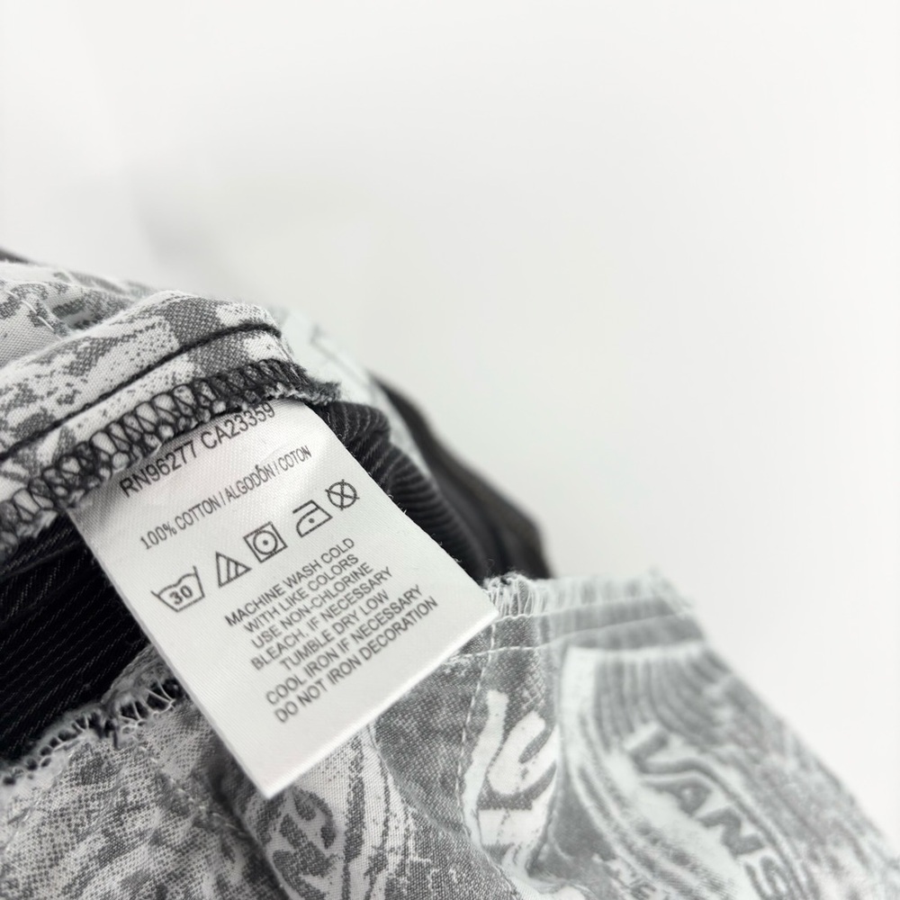 Vintage Vans Skateboarding Shorts Striped Loose Fit‎ Grunge Skater Y2K - Picture 8 of 8